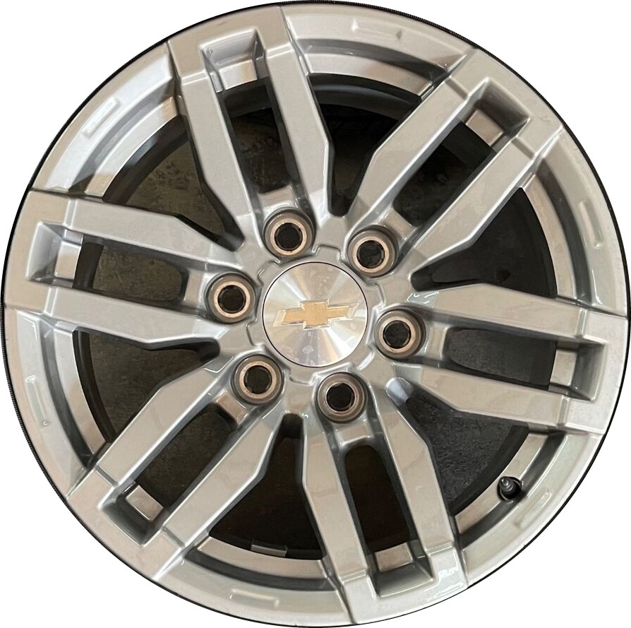 Chevrolet Colorado 2023-2024 silver painted 17x8 aluminum wheels or rims. Hollander part number ALY14095, OEM part number 84738115.