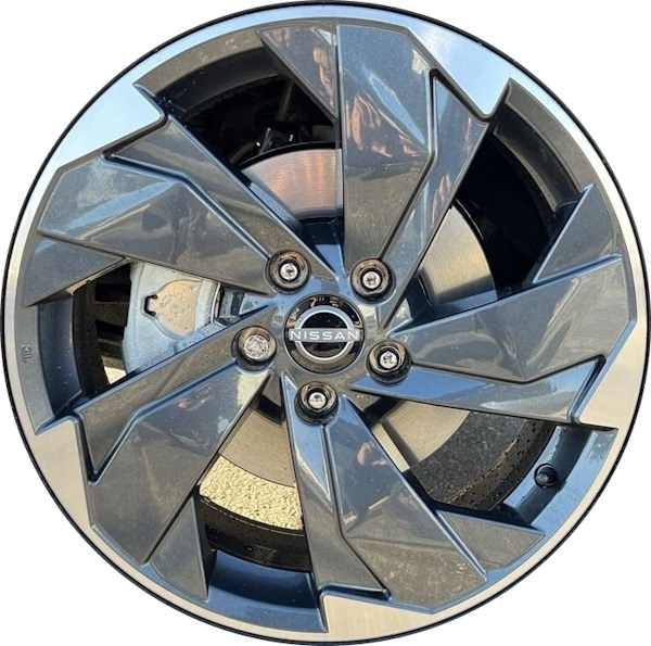 Nissan Rogue 2024 charcoal machined 18x7.5 aluminum wheels or rims. Hollander part number ALY95880 OE Part Number: Not Yet Known