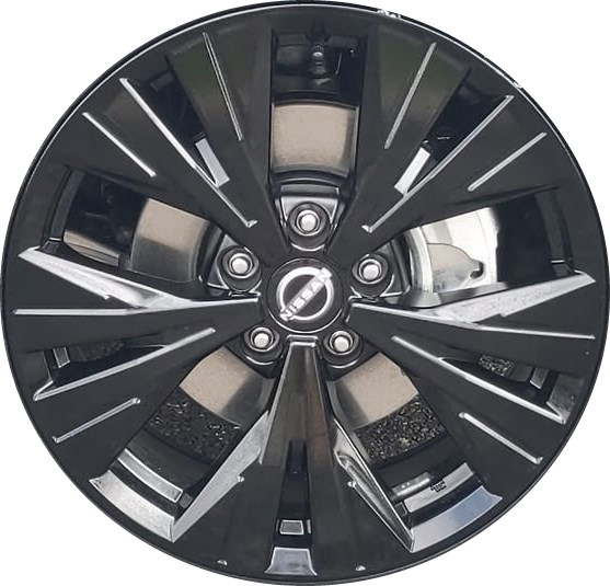Nissan Rogue 2023 black painted 18x7.5 aluminum wheels or rims. Hollander part number ALY62828B, OEM part number D0C006RY3C.