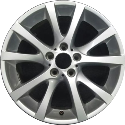 BMW 128i 2008-2013, 135i 2008-2013 powder coat silver 18x7.5 aluminum wheels or rims. Hollander part number 71507, OEM part number 36116795563.