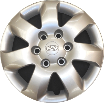 Hyundai Entourage 2007-2010, Plastic 7 Spoke, Single Hubcap or Wheel Cover For 16 Inch Steel Wheels. Hollander Part Number H55558.