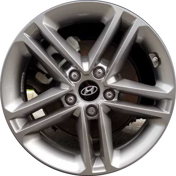 Hyundai Santa Fe 2017-2018 powder coat grey 17x7 aluminum wheels or rims. Hollander part number ALY70907U, OEM part number 529102W210, 529102W200.